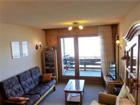 Apartment with swimming pool